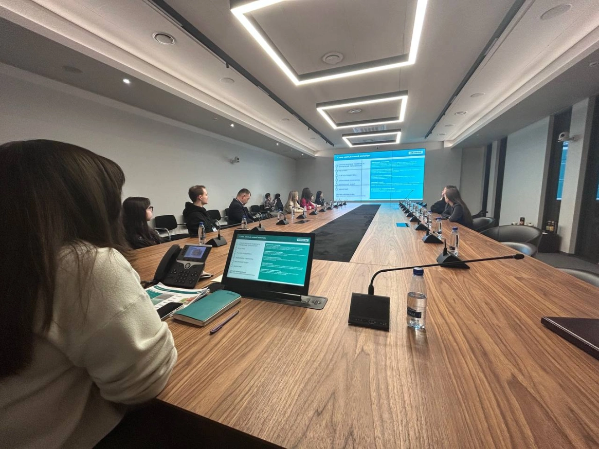 Будущие медиаменеджеры провели учебную пресс-конференцию в главном офисе ЦЕМРОСа