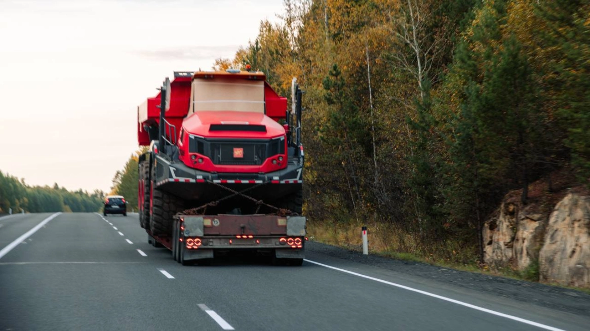 ЦЕМРОС закупил 14 новых шарнирно-сочлененных самосвалов для разработки карьеров