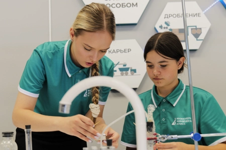 ЦЕМРОС, ВГУИТ и Подгоренская школа запустили инженерно-химический класс