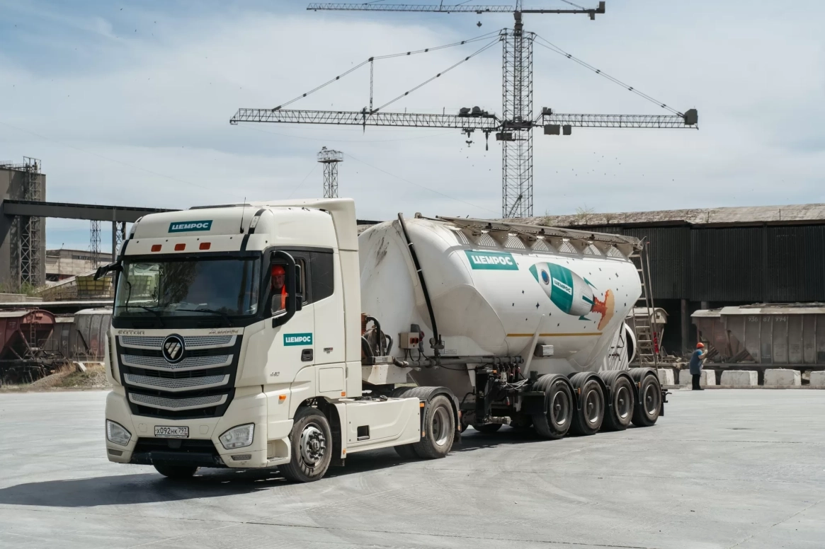 ЦЕМРОС отгрузил через биржу первые 27 тонн цемента