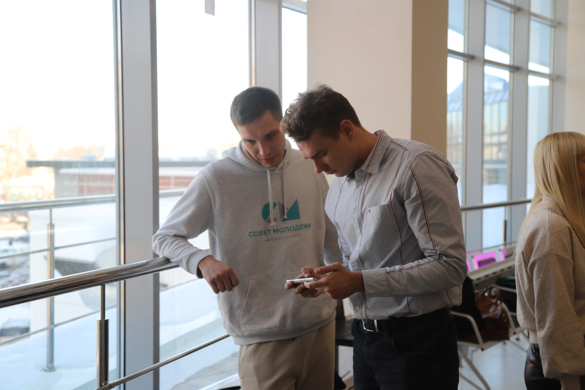 Куда идти учиться и зачем: молодежь Мордовцемента честно поговорила со студентами