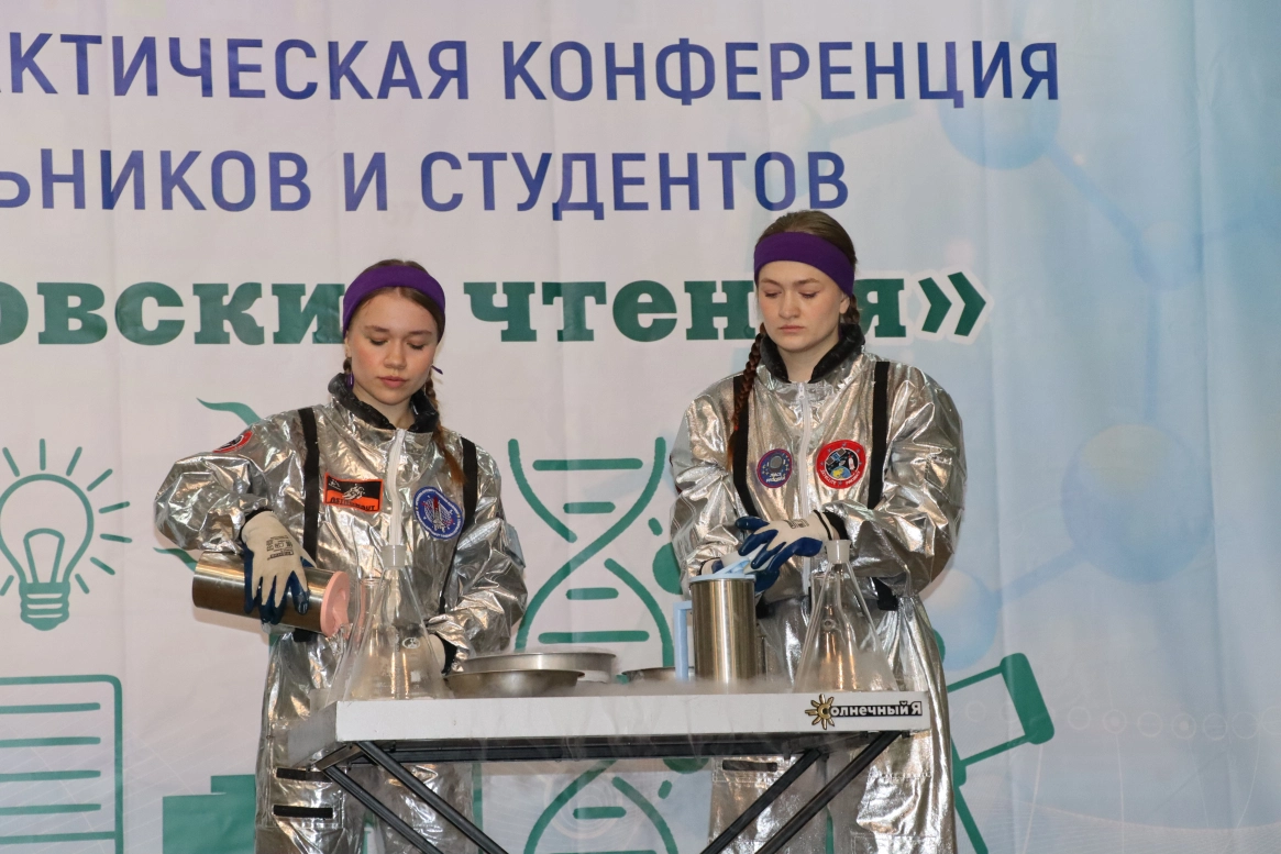 Влюбляем школьников в производство: сотрудники ЦЕМРОСа оценили проекты юных исследователей
