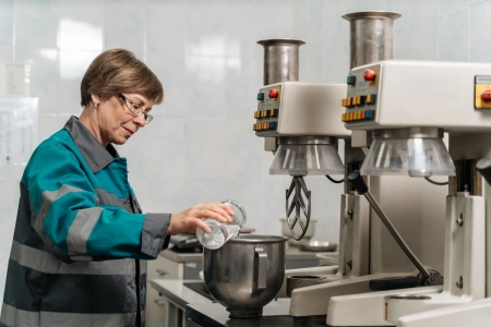 Вошел в топ-100: цемент Невьянского филиала ЦЕМРОСа получил федеральное признание