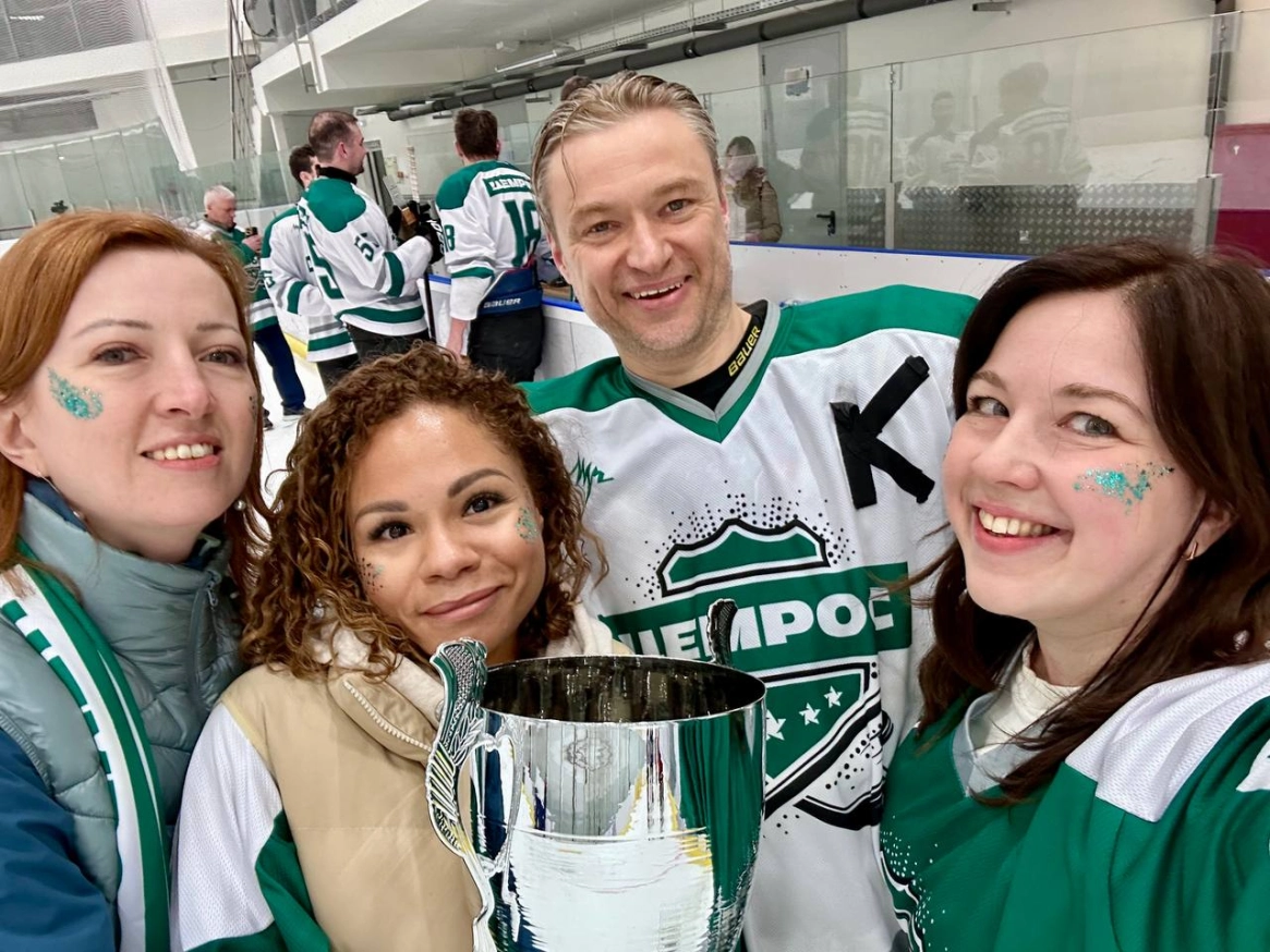 Очередная победа спортсменов ЦЕМРОСа: хоккейная команда завоевала серебро в финале Кубка «Новотранс»