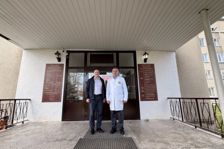 Когда важна каждая минута: Кавказский филиал подарил лифт районной больнице