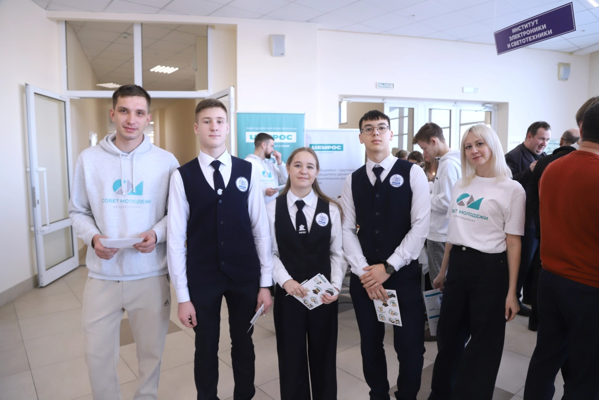 Куда идти учиться и зачем: молодежь Мордовцемента честно поговорила со студентами