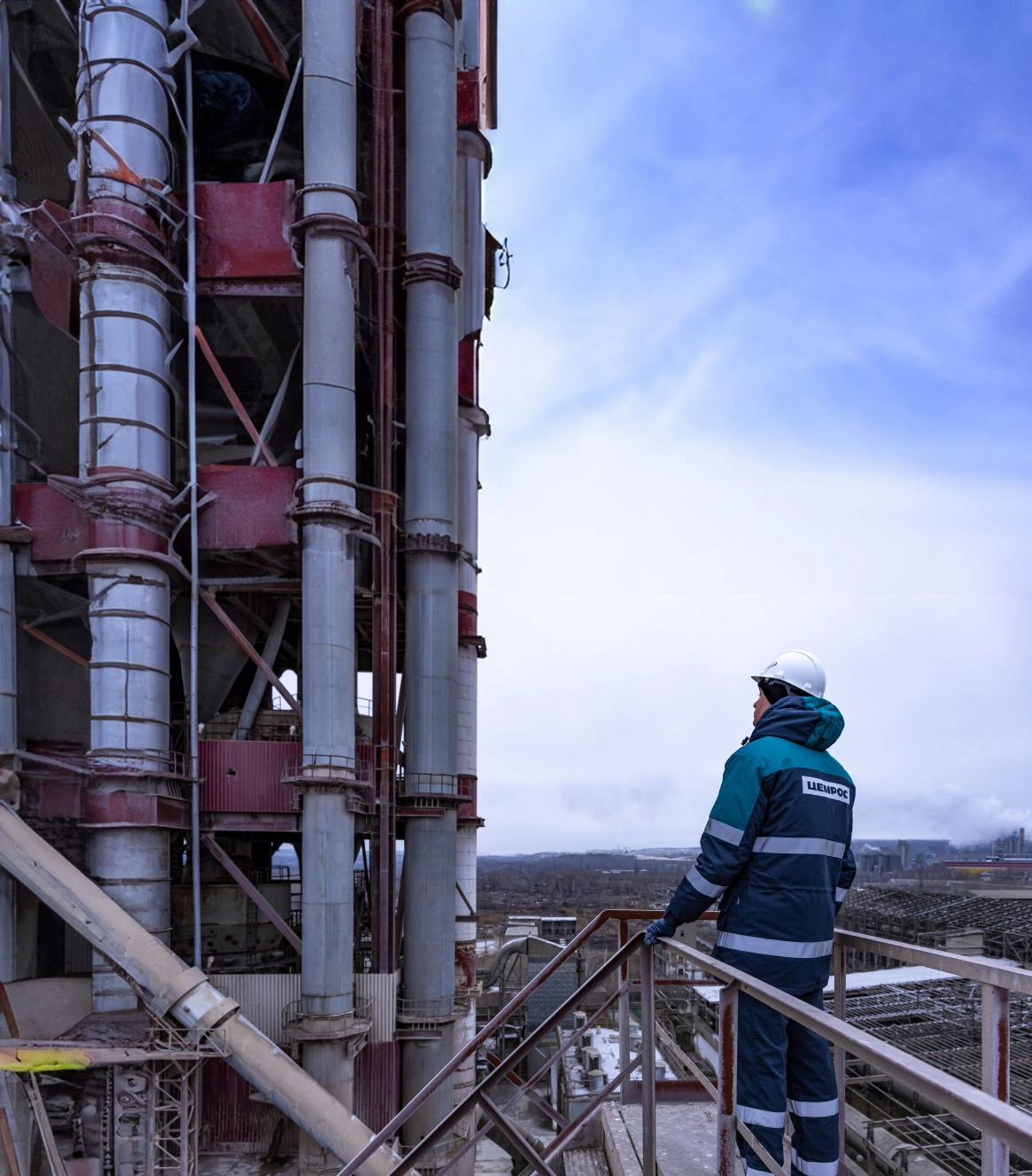 В объективе – люди труда: ЦЕМРОС стал «Новым лицом промышленности России»