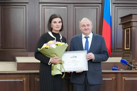 Сотрудницу ЦЕМРОСа отметили в Парламенте Карачаево-Черкесской Республики