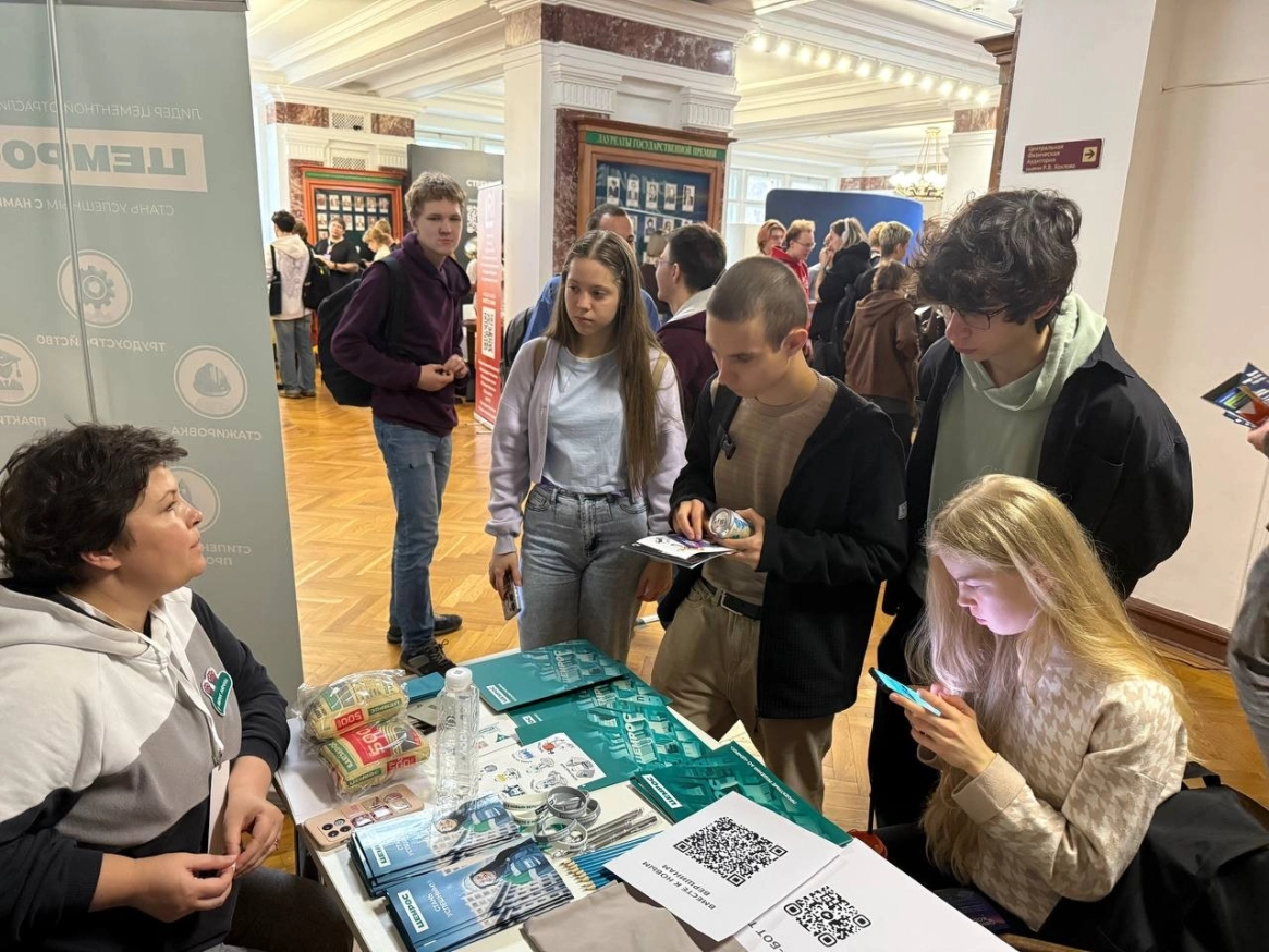 ЦЕМРОС «ловит» будущих профессионалов отрасли на быстрых собеседованиях в МГУ