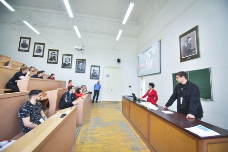 Кавказцемент ищет молодых и перспективных специалистов на Ярмарке вакансий в ЮРГПУ