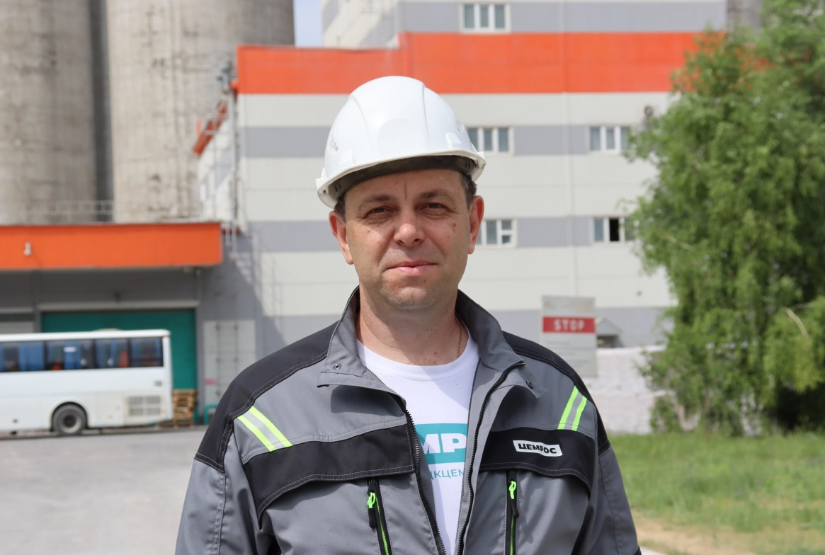 Путь от инженера до гендиректора: Петербургский филиал ЦЕМРОСа возглавил Алексей Зуев