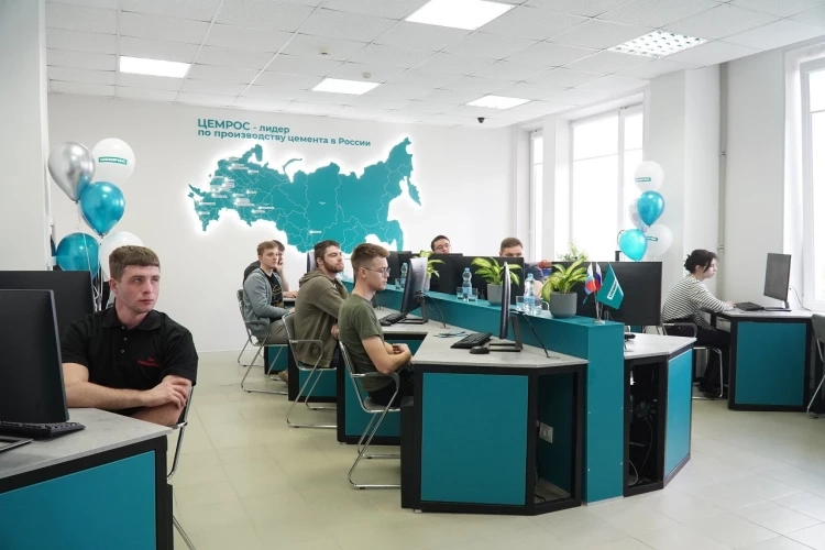 ЦЕМРОС открыл новые классы для будущих инженеров из БГТУ