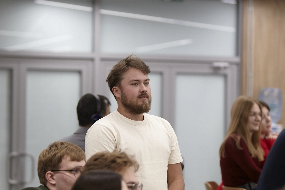 Вместе строим прочное будущее: ЦЕМРОС поздравил студентов МГСУ с Днем работников дорожного хозяйства