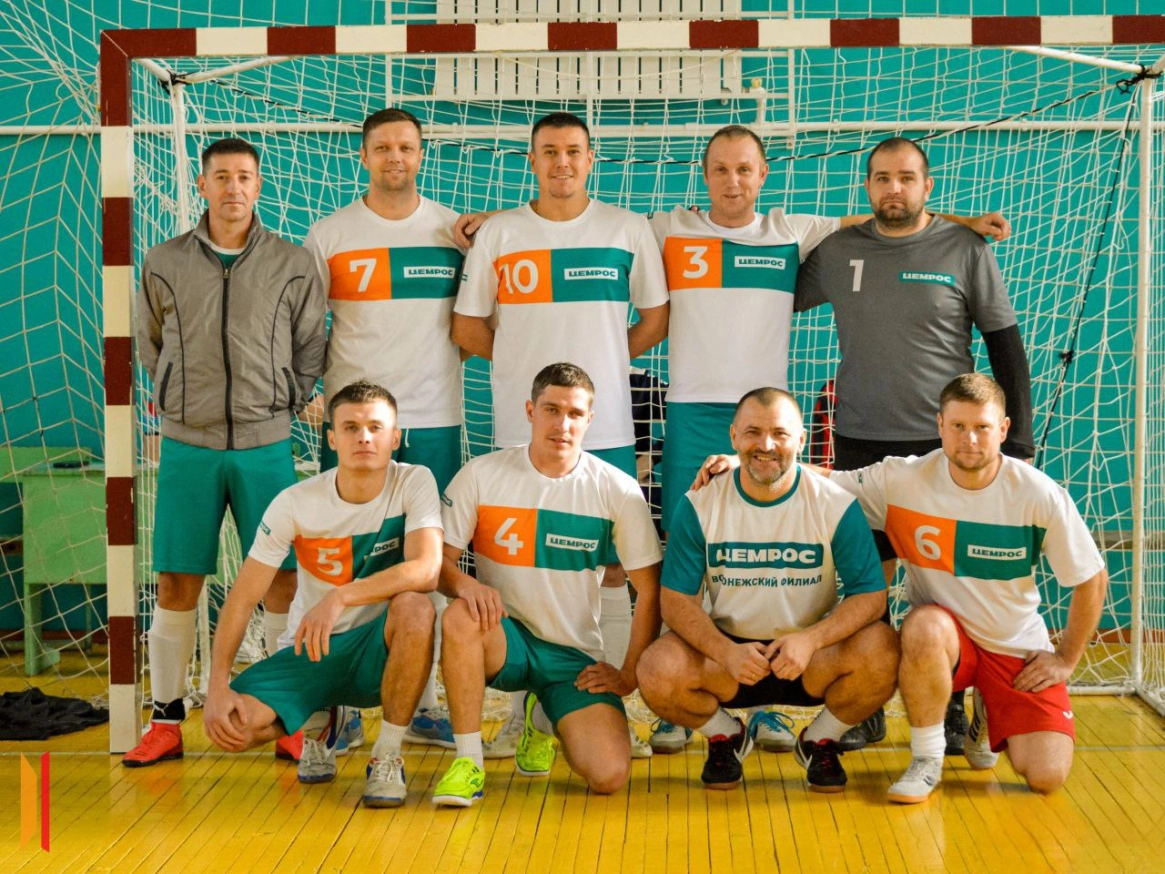 Футболисты ЦЕМРОСа взяли серебро на Кубке открытия зимнего первенства