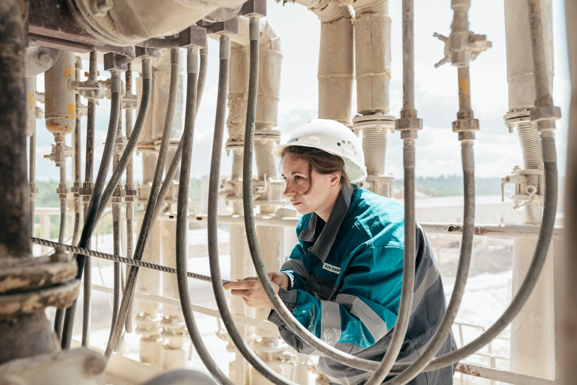 В тренде – женское лидерство: о программе She Leads и женщинах-руководителях на производстве