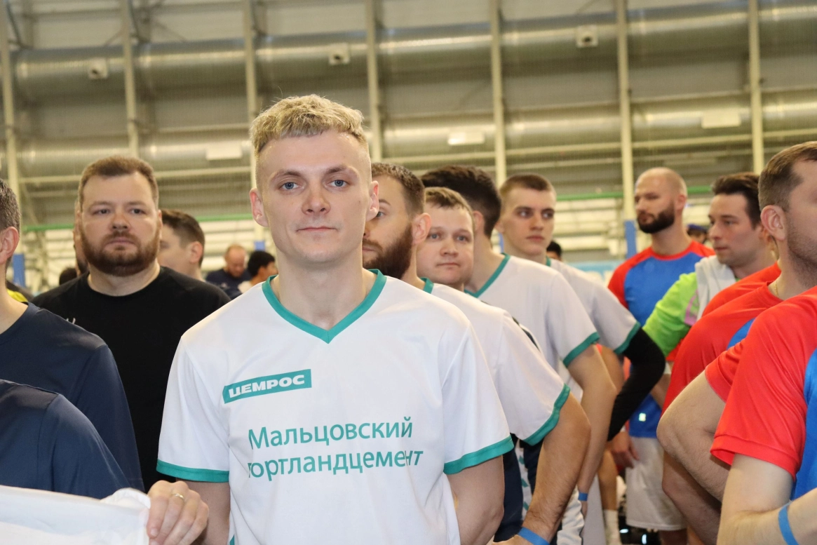 ЦЕМРОС завоевал серебро среди лучших футболистов строительной отрасли