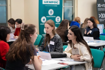 ЦЕМРОС «ловит» будущих профессионалов отрасли на быстрых собеседованиях в МГУ