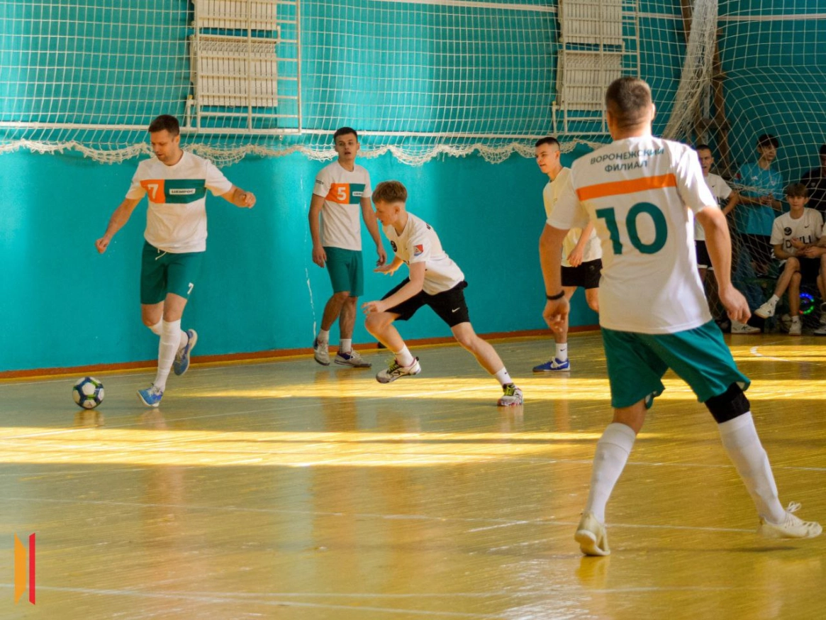 Футболисты ЦЕМРОСа взяли серебро на Кубке открытия зимнего первенства