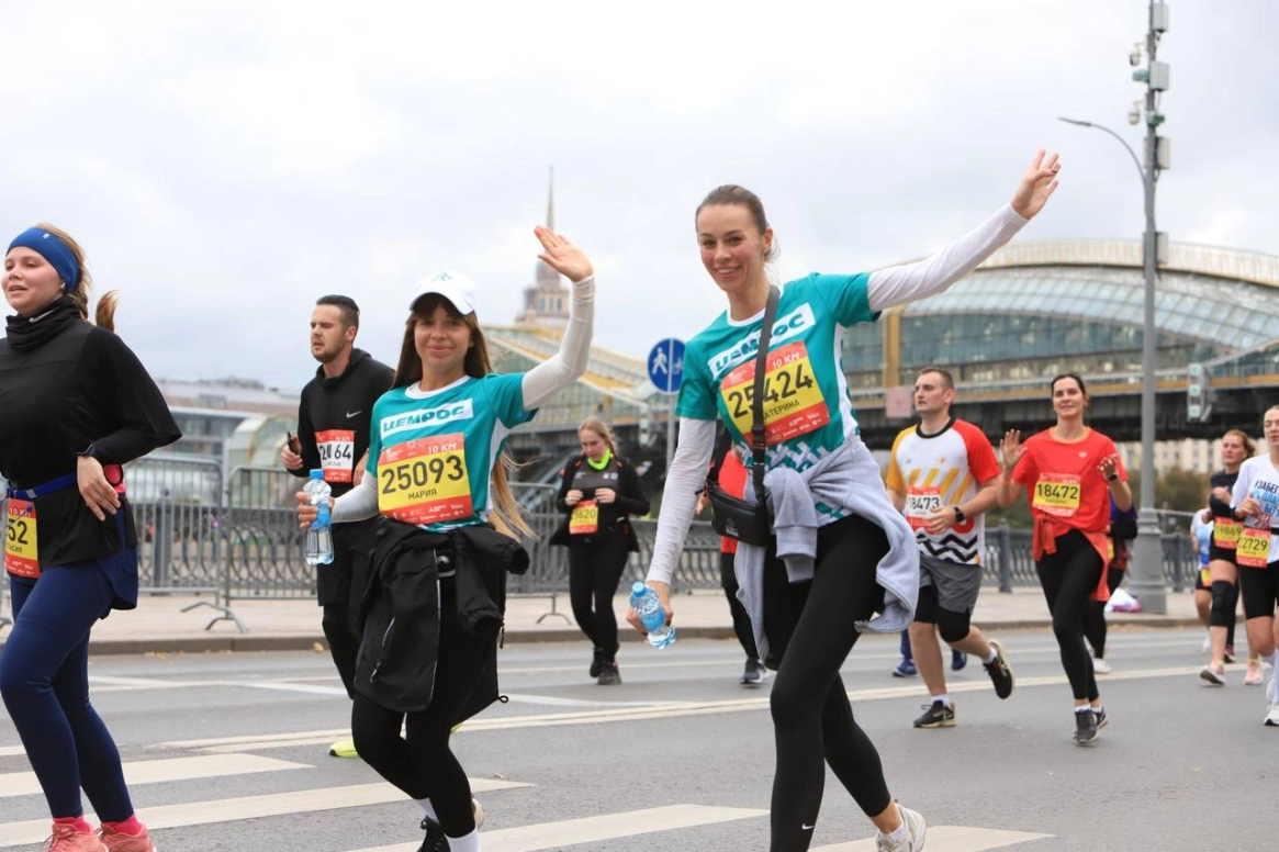 «Если бы не ЦЕМРОС, я бы никогда не решилась»: цементники пробежали Московский марафон и обогнали более 100 команд