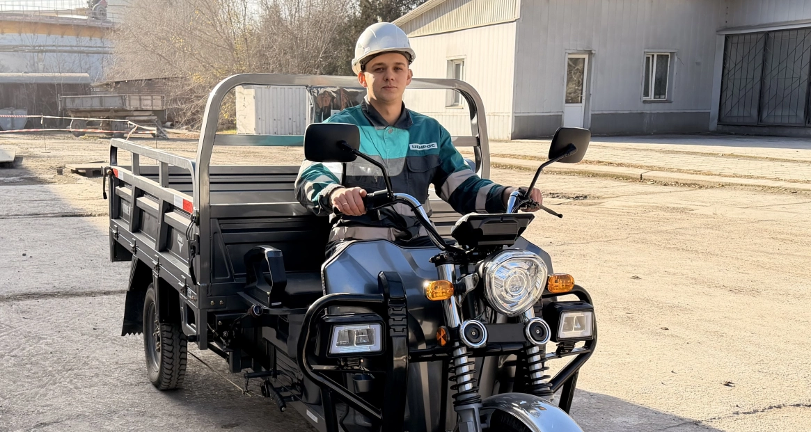 Он не устает и всегда на ходу: у энергетиков Кавказского филиала появился «железный» коллега