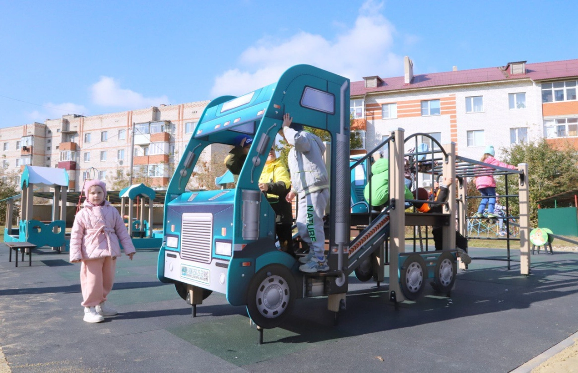 Мордовцемент сделал подарок юным жителям посёлка Комсомольский