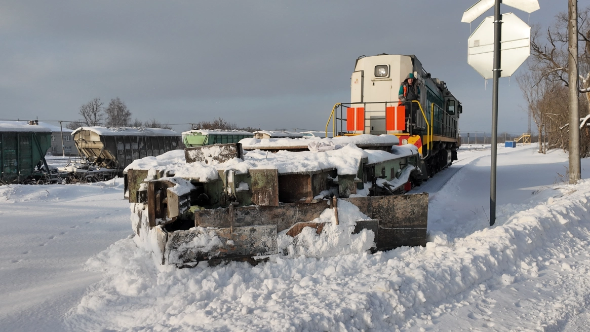 «Отутюжим» летом и зимой: фокинские цементники ускорили работу ж/д цеха одним решением