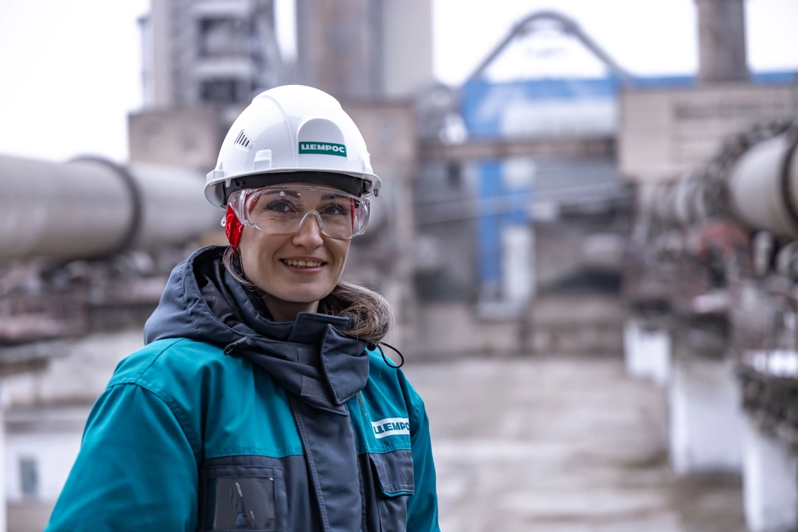 В тренде – женское лидерство: о программе She Leads и женщинах-руководителях на производстве